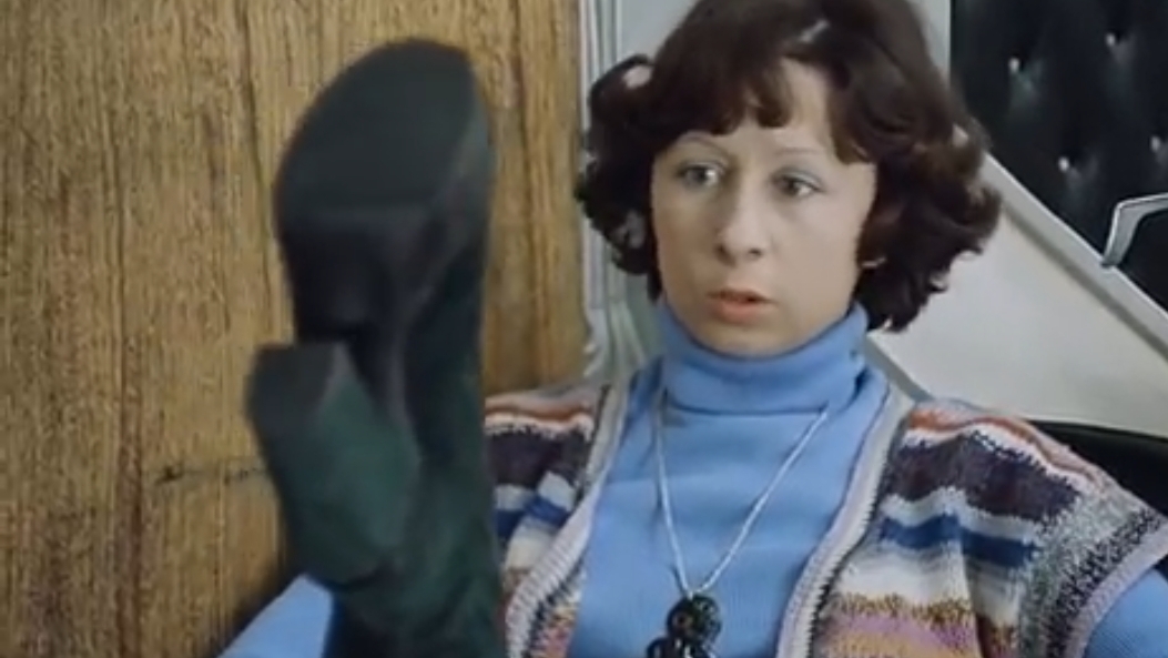 МАТЬ у них был Новосельцев ! сцена из фильма Служебный роман