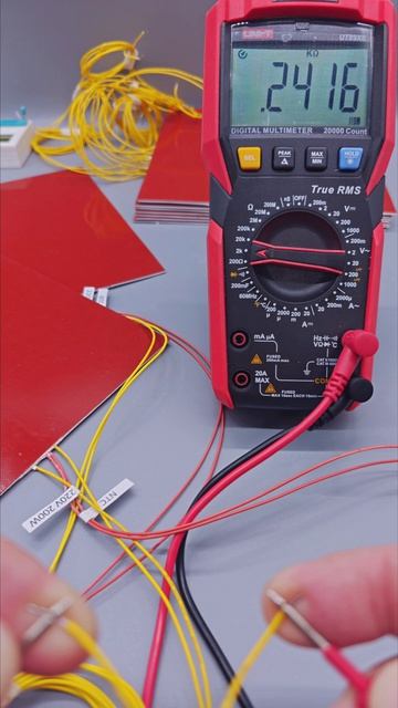 Силиконовый нагреватель для рабочей области стола 3D принтера 200x200 мм.