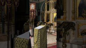 15-й Антифон Великой Пятницы 
«Днесь висит на древе…».