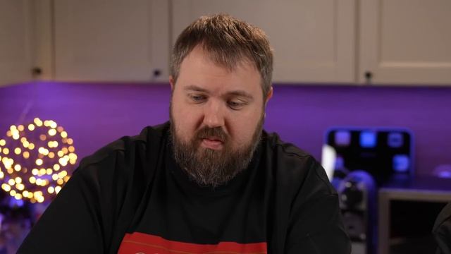 Wylsa Pro: Тим Кук слил новый iPhone (feat. Жека и BigGeek) смотреть онлайн