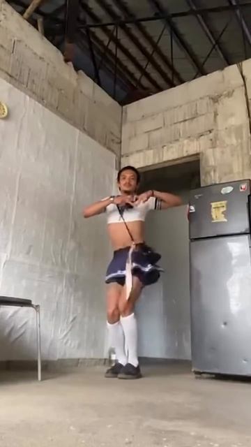 Потанцуем?😅