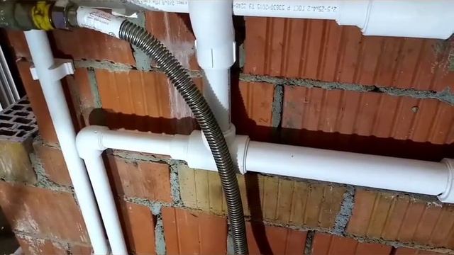 Диаметр потолще или так пойдет?С какими трубами будет тепло.