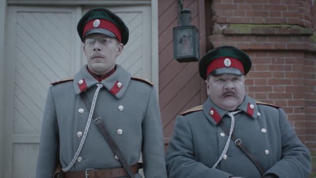 Капитан Слива и денщик