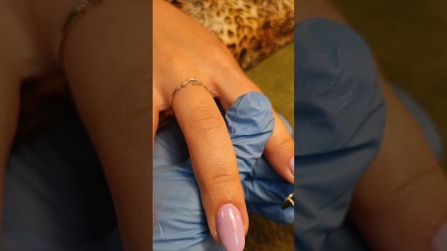 запись из онлайн курса аппаратно увлажняющему маникюру с кусачками с правильной обработкой кутикулы