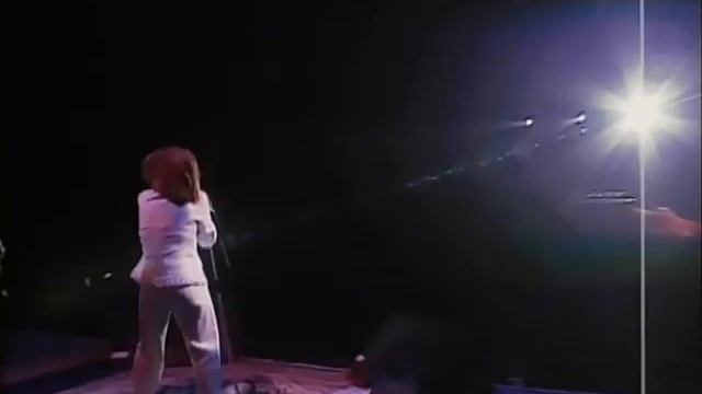 Belinda Carlisle - (We Want) The Same Thing (Runaway Horses Tour '90) смотреть онлайн