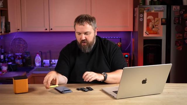 WYLSA PRO: В РУКАХ ДЕВОЧКИ ЗАГОРЕЛСЯ ТЕЛЕФОН.