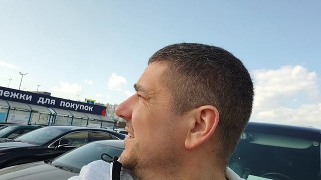 В России жизнь кипит, работа, отдых, новые знакомства