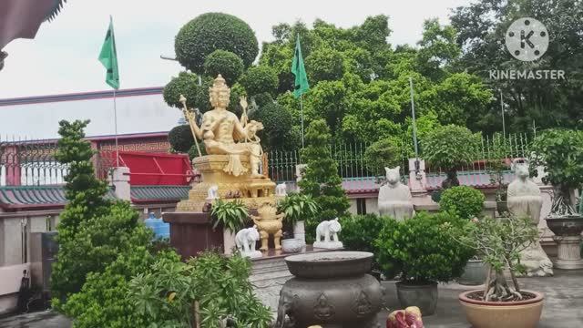ТАЙЛАНД. ПАТТАЙЯ.  КИТАЙСКИЙ ХРАМ ВИХАРНРА СИЕН. ТЕРРИТОРИЯ ХРАМА.
