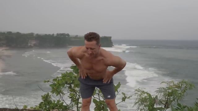 Утренний комплекс на все тело с акцентом на верхнюю часть