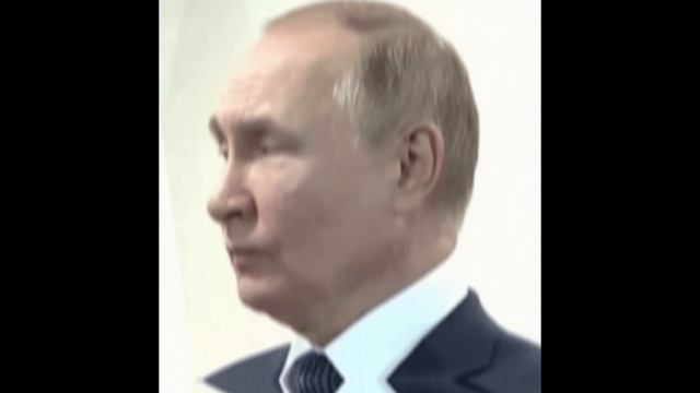 Путин едит