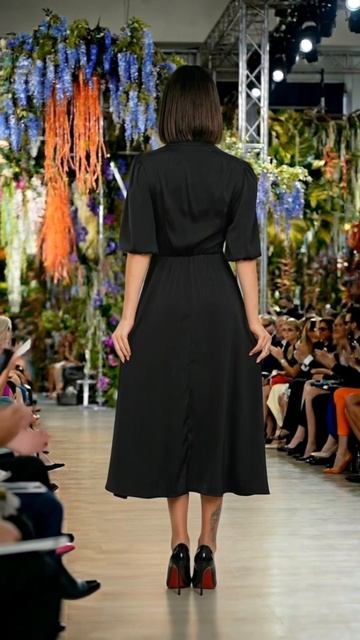 Платье нарядное черное элегантное