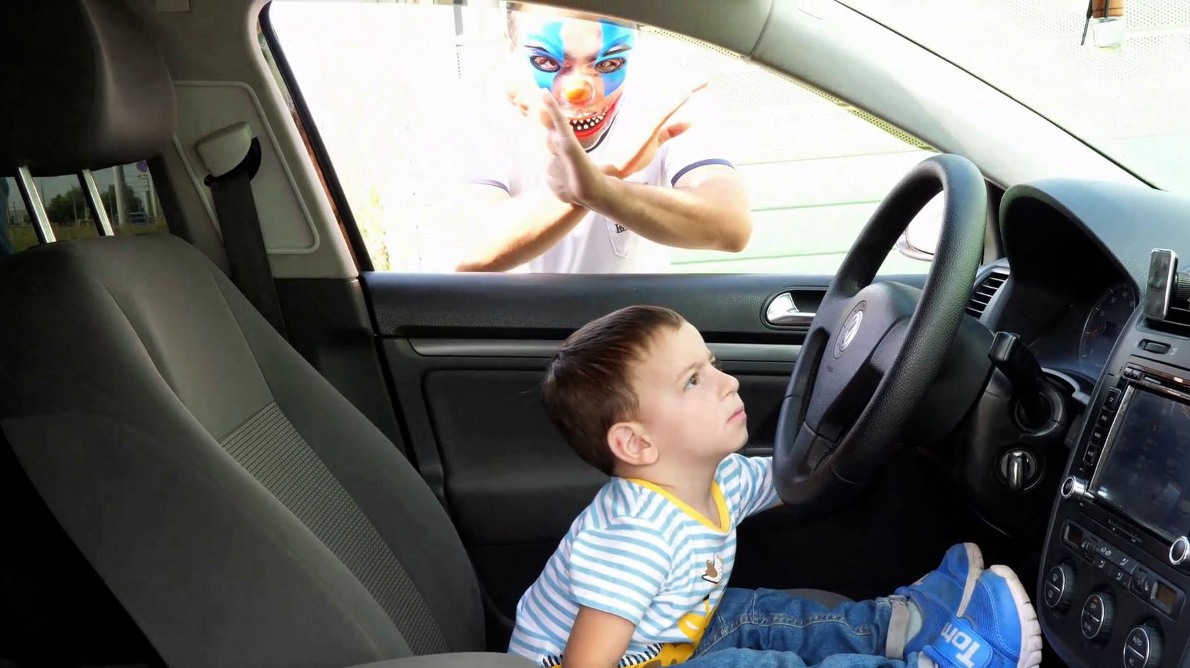 Эрик нашел себе новую машину.