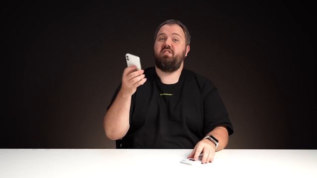 iPhone 11 vs. Nothing Phone 2(a). Старый iPhone против "среднего" Android'a. Кто кого? смотреть онлайн