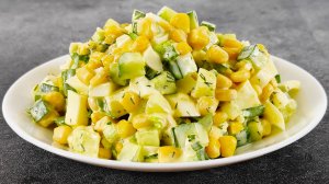 Яйца с зеленым луком, огурцом и кукурузой. Простой и очень вкусный салат