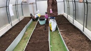 9 апреля Жизнь на даче. Сегодня холодно, снег и ветер. Московская обл.