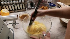 Пеку кулич Панеттоне 🧁 Делаю фундучное пралине для второго вида кулича 🌰