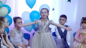 С каким выражением они делают это - стихи на выпускном утреннике - видеосъемка в сад