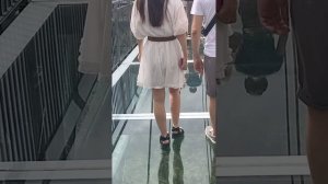 Стеклянный мост. о.Хайнань, КНР.