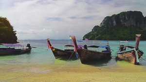 Golden Hour Flow – Deep House 2026  Smooth Instrumental Mix (1 Hour)