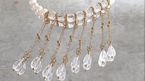 Колье из жемчуга, горного хрусталя с подвесками