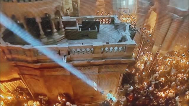 Глоток воды.