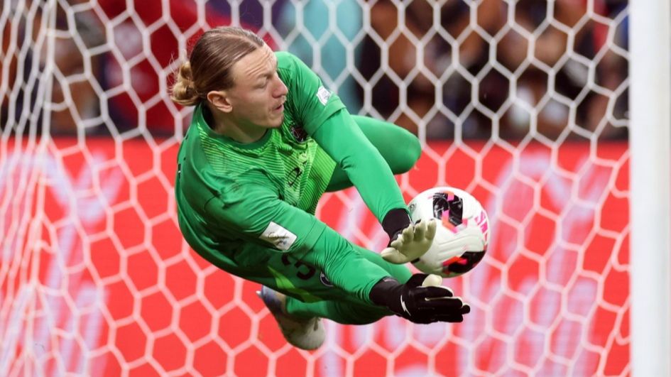 Ориентир на Роналду. У Сафонова в «ПСЖ» новый тренер.