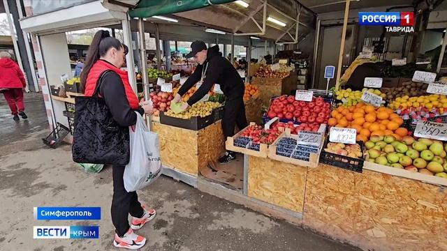На рынках Симферополя появились первые ягоды, но пока импортные