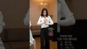 Примерка уютных зимних топов, мягких свитеров и натуральных волос.