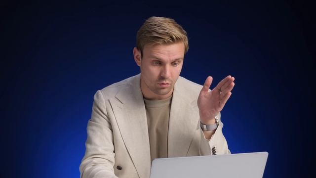 MacBook на Windows за 100 000 рублей. Но лучше смотреть онлайн