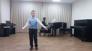 Марк Чапышев, муз. И. Хрисаниди, сл. И. Пивоваровой "Крошка пони у врача"