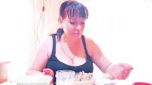 МУКБАНГ/Куриные лапки( культяпки😂) /Крабовый салат/Хот - Дог/ Домашний йогурт/Пироженко/Чай.