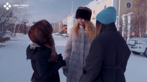 На остановке. Бабушка Языковые ролики