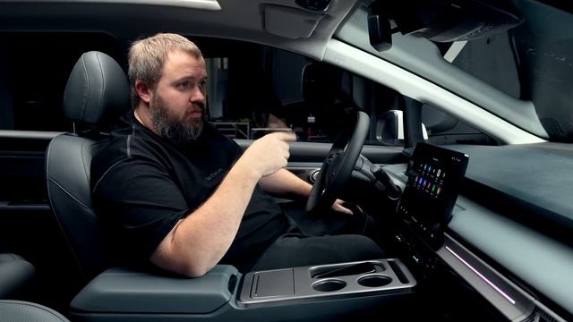 ЭКСКЛЮЗИВ: Распаковка первого Яндекс-автомобиля UMO 5!