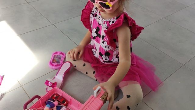 Я - не Алиса! Я - красотка!