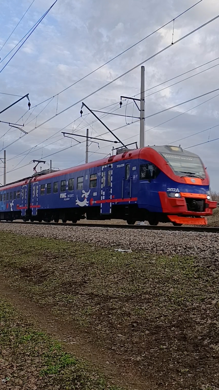 ЭП2Д-0289 СООБЩЕНИЕМ РАМЕНСКОЕ-МОСКВА #shorts #поезд #РЖД #железнаядорога