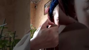 Сегодня чистый четверг , красят яйца , пекут куличи , делаю творожную Пасху