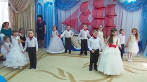 Весёлая песня на выпускном в детском саду