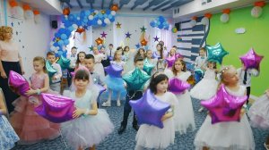 Танец с шариками на Выпускном - какие они милашки) видеосъемка выпускного в детском саду