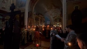 9.04.26 Утреня Великого Пятка. Чтение 12-ти Евангелий. Фрагменты богослужения