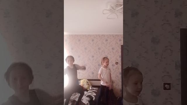 1000008136.mp4 смотреть онлайн