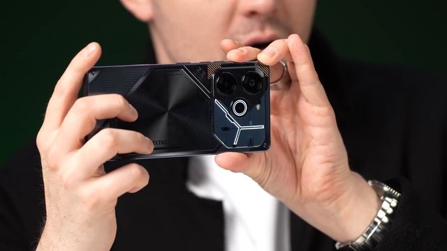 ЛЮТЫЙ ХИТ! TECNO за 23 990 рублей: 6000 мАч и подсветка!