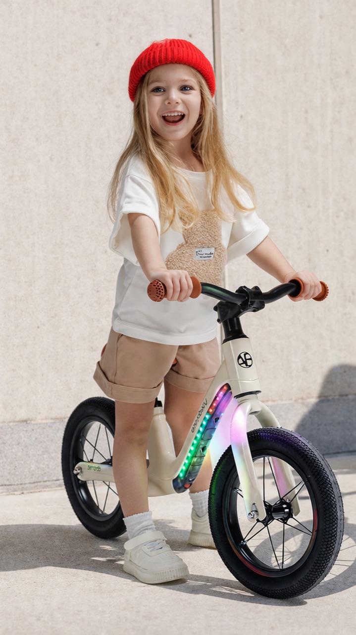 Беговел AmaroBaby Tornado