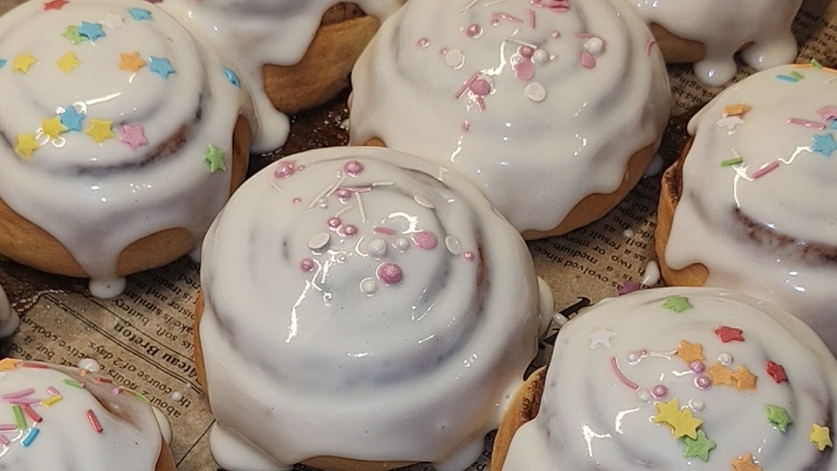 Синнабоны ароматные булочки с корицей!