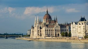 Венгрия превратилась в арену борьбы США и ЕС