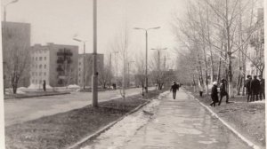 "ПОСЁЛОК МОЙ! МОЙ РАЙСКИЙ САД!", стихи Александра Домбровского