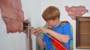 Настя выбирает принца для королевского бала