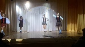 Шотландский танец с мечами.