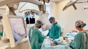 Московские хирурги спасли двухмесячного ребенка с крупной опухолью головного мозга.