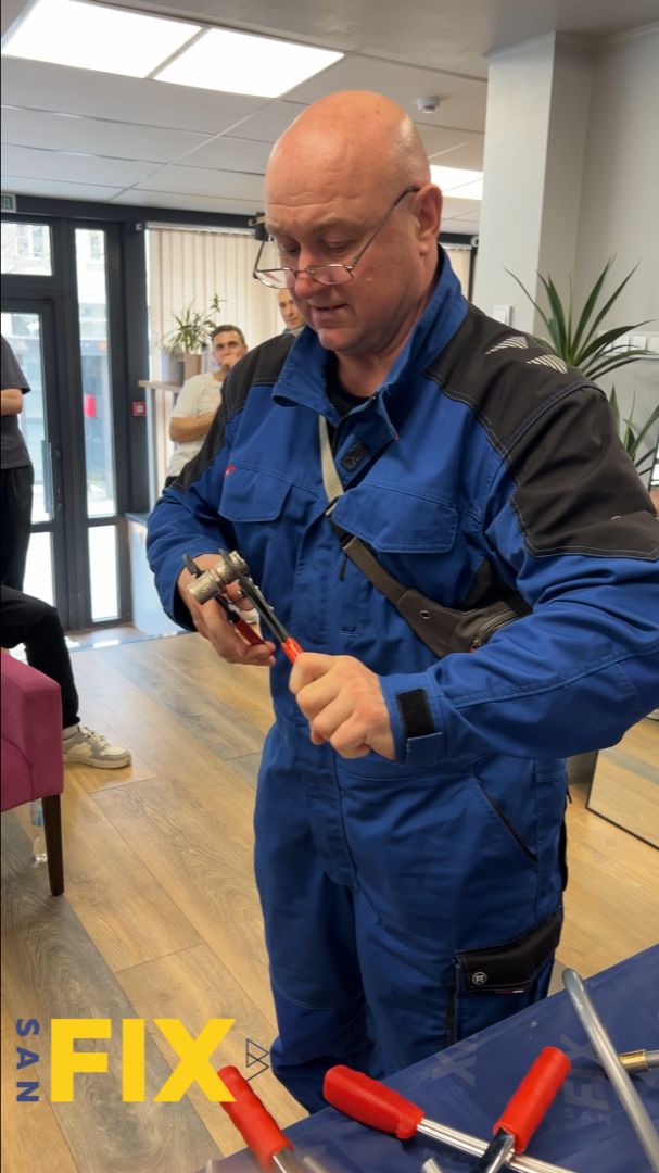 SANFIX на семинаре ОВК Терм для монтажников в Севастополе