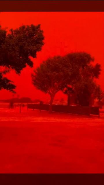 🔴 В Австралии небо окрасилось в кроваво-красный цвет